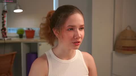 Snapshot of brunaeveritt chatting on 07-15-26, 02:11 Tess online show from 07-15-26, 02:11