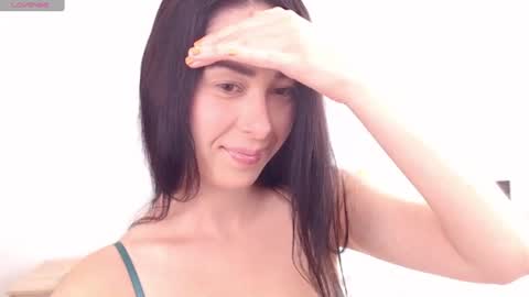 Snapshot of brunettgirl_ chatting on 06-19-26, 06:51 Ellis online show from 06-19-26, 06:51