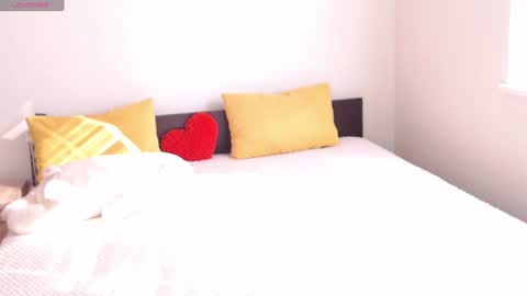 Snapshot of brunettgirl_ chatting on 06-30-26, 05:19 Ellis online show from 06-30-26, 05:19