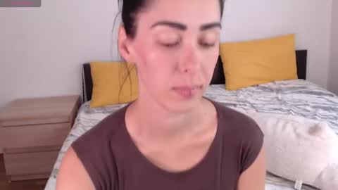Snapshot of brunettgirl_ chatting on 07-13-26, 06:05 Ellis online show from 07-13-26, 06:05