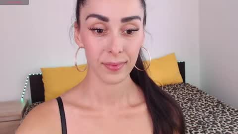 Snapshot of brunettgirl_ chatting on 07-14-26, 10:32 Ellis online show from 07-14-26, 10:32