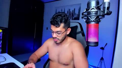 Snapshot of bruno_diaz31 chatting on 12-23-24, 08:11 Bruno online show from 12-23-24, 08:11