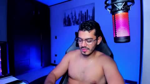 Snapshot of bruno_diaz31 chatting on 12-28-24, 03:58 Bruno online show from 12-28-24, 03:58