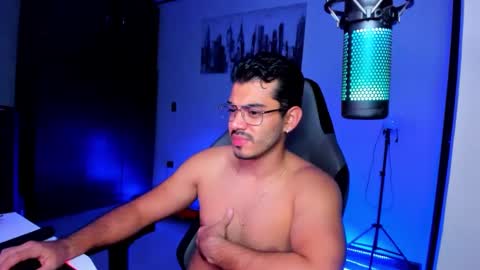 Snapshot of bruno_diaz31 chatting on 01-19-25, 04:22 Bruno online show from 01-19-25, 04:22