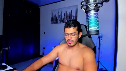 Snapshot of bruno_diaz31 chatting on 01-22-25, 03:09 Bruno online show from 01-22-25, 03:09