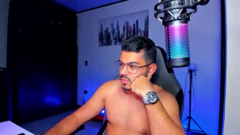 Snapshot of bruno_diaz31 chatting on 01-25-25, 12:16 Bruno online show from 01-25-25, 12:16