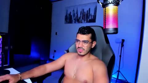 Snapshot of bruno_diaz31 chatting on 02-05-25, 06:35 Bruno online show from 02-05-25, 06:35