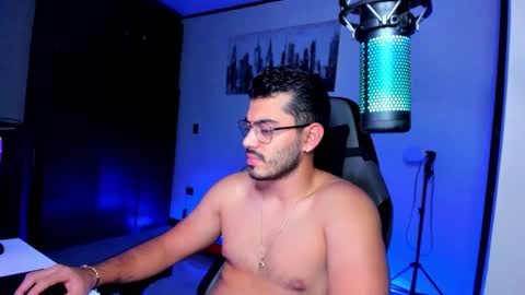 Snapshot of bruno_diaz31 chatting on 02-12-25, 08:29 Bruno online show from 02-12-25, 08:29
