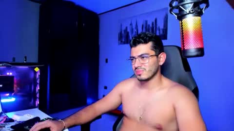 Snapshot of bruno_diaz31 chatting on 02-19-25, 03:06 Bruno online show from 02-19-25, 03:06