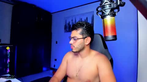 Snapshot of bruno_diaz31 chatting on 02-19-25, 12:00 Bruno online show from 02-19-25, 12:00