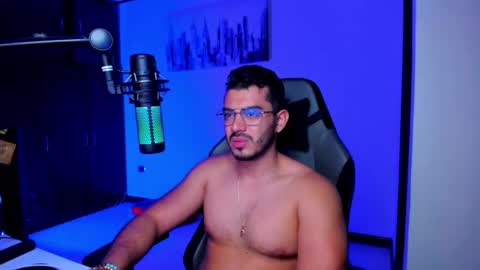 Snapshot of bruno_diaz31 chatting on 10-06-25, 01:58 Bruno online show from 10-06-25, 01:58