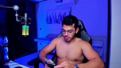Snapshot of bruno_diaz31 chatting on 10-17-25, 06:05 Bruno online show from 10-17-25, 06:05