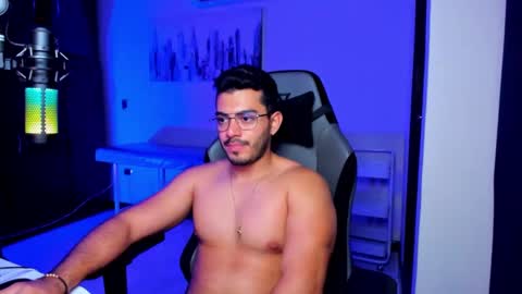 Snapshot of bruno_diaz31 chatting on 10-18-25, 06:05 Bruno online show from 10-18-25, 06:05