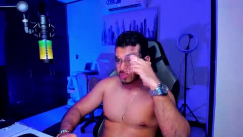 Snapshot of bruno_diaz31 chatting on 10-22-25, 06:02 Bruno online show from 10-22-25, 06:02