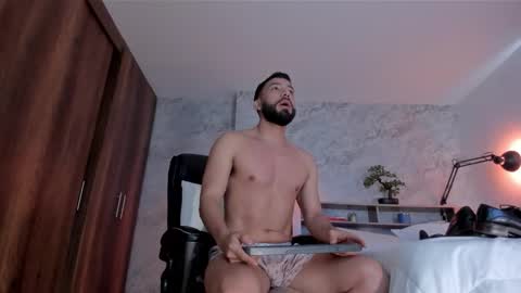 Andres Suarez online show from 10-12-25, 08:08