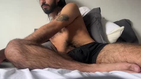 Snapshot of brunobaibe3399 chatting on 05-06-26, 02:22 Sebastian online show from 05-06-26, 02:22