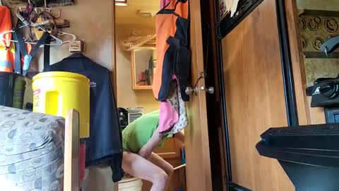 Snapshot of brushsquach chatting on 01-23-25, 09:29 Steve... aka SkinnieDippin aka TimberTramp online show from 01-23-25, 09:29