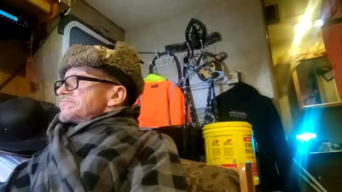 Snapshot of brushsquach chatting on 01-29-25, 01:48 Steve... aka SkinnieDippin aka TimberTramp online show from 01-29-25, 01:48