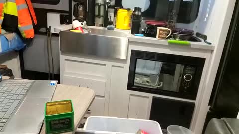 Snapshot of brushsquach chatting on 02-21-25, 01:11 Steve... aka SkinnieDippin aka TimberTramp online show from 02-21-25, 01:11