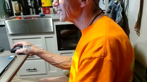 Snapshot of brushsquach chatting on 03-03-25, 07:10 Steve... aka SkinnieDippin aka TimberTramp online show from 03-03-25, 07:10