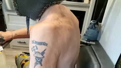 Snapshot of brushsquach chatting on 10-13-25, 06:08 Steve... aka SkinnieDippin aka TimberTramp online show from 10-13-25, 06:08