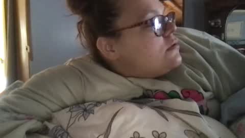 Snapshot of brwneyedbbw chatting on 12-11-24, 06:42 Desiree online show from 12-11-24, 06:42