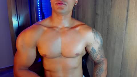 Snapshot of bryan_boy_ chatting on 01-05-25, 11:33 bryan online show from 01-05-25, 11:33