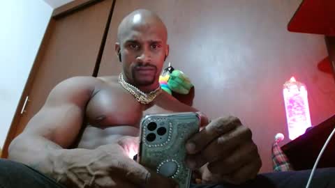 Enjoy the best muscle straws   online show from 02-21-25, 11:21