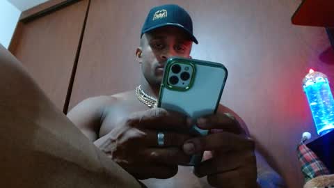 Enjoy the best muscle straws   online show from 03-07-25, 04:57