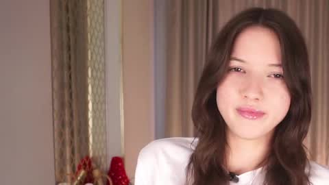 Snapshot of bryannavallely chatting on 05-19-26, 12:44 Kate online show from 05-19-26, 12:44