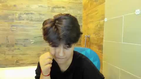 Snapshot of bryce_evans chatting on 09-27-25, 02:11 B R Y C E  online show from 09-27-25, 02:11