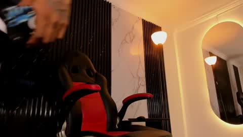 Snapshot of bryxxxon1 chatting on 02-23-25, 03:56 Bryxon online show from 02-23-25, 03:56