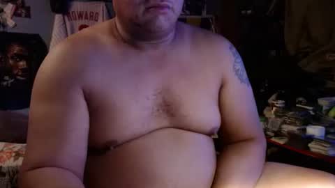 Snapshot of bubbasmalls chatting on 12-11-24, 05:43 Bubba Smalls online show from 12-11-24, 05:43