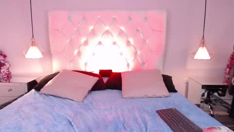 Cherry Lady online show from 10-22-25, 08:19