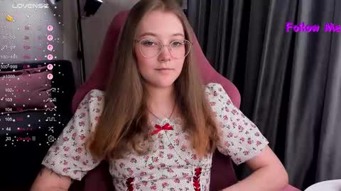 Snapshot of bubble_bunny chatting on 12-18-25, 11:22 Ruby online show from 12-18-25, 11:22