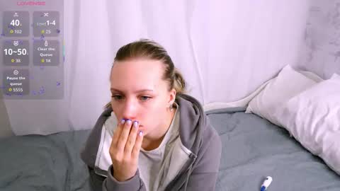 Snapshot of bubblebbb chatting on 01-15-26, 04:17 Sabrina online show from 01-15-26, 04:17