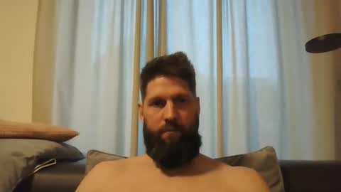 Snapshot of bubblebee1982 chatting on 12-17-24, 02:44 bubblebee1982 online show from 12-17-24, 02:44