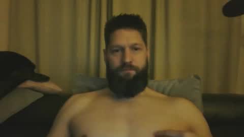 Snapshot of bubblebee1982 chatting on 12-22-24, 05:01 bubblebee1982 online show from 12-22-24, 05:01