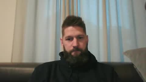 Snapshot of bubblebee1982 chatting on 01-09-25, 08:03 bubblebee1982 online show from 01-09-25, 08:03