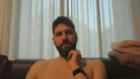 Snapshot of bubblebee1982 chatting on 11-23-25, 01:22 bubblebee1982 online show from 11-23-25, 01:22