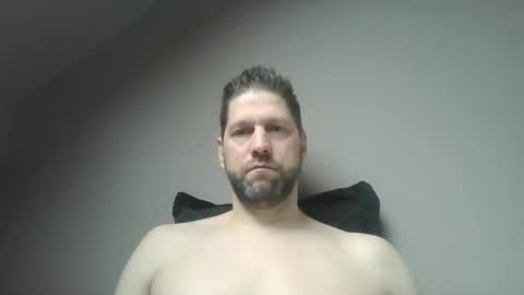 Snapshot of bubblebee1982 chatting on 02-01-26, 08:35 bubblebee1982 online show from 02-01-26, 08:35