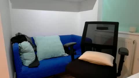 Bubblebum online show from 12-16-25, 02:55