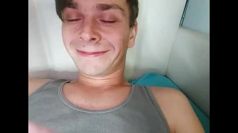 Snapshot of bubblebutt417 chatting on 11-13-25, 01:15 Max candi online show from 11-13-25, 01:15