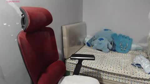 Snapshot of bubblebuttpinay chatting on 07-18-26, 11:52 Sunshine online show from 07-18-26, 11:52