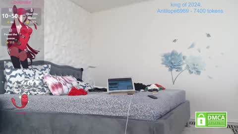 Snapshot of bubblebuttveronica chatting on 12-23-24, 10:21 Nylon queen  genuine model who bring pantyhose on chaturbate for first time   the others just copy my room for money  online show from 12-23-24, 10:21