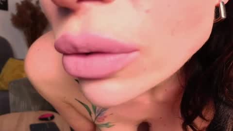 Snapshot of bubblecum4 chatting on 04-27-26, 01:42 MayaCroft online show from 04-27-26, 01:42