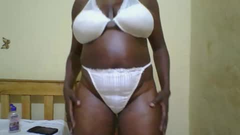 Bobbie online show from 03-08-26, 07:39