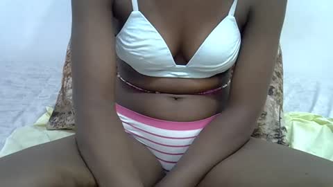 Snapshot of bubbly_ass247 chatting on 11-11-25, 06:41 bubbly online show from 11-11-25, 06:41