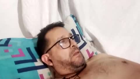 Snapshot of buchs32 chatting on 10-29-25, 04:59 buchs32 online show from 10-29-25, 04:59