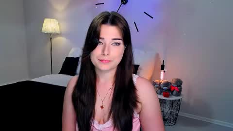 Snapshot of buckssbunny chatting on 05-08-26, 01:16 Ari online show from 05-08-26, 01:16